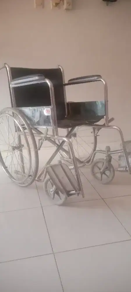Kursi Roda GEA medical