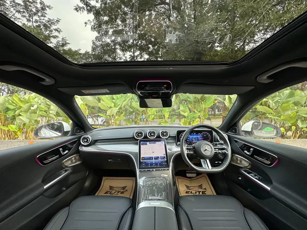 Mercedes Benz C300 AMG 2024 BERGARANSI