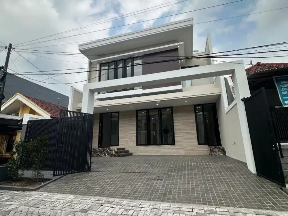 RUMAH SUTOREJO*NEW MINIMALISHadap Utara • SHM • Listrik 3500watt • Carport 2 mobil