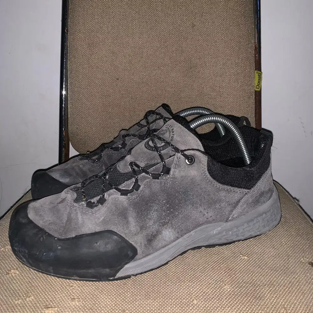 Sepatu Outdoor Mountia size 42 insole 27