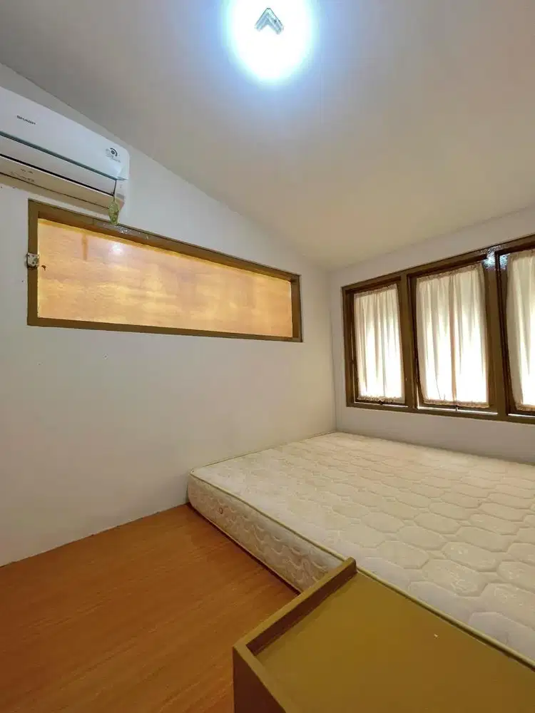 Studio Mezanin Pav 8 unta raya Bintaro sektor