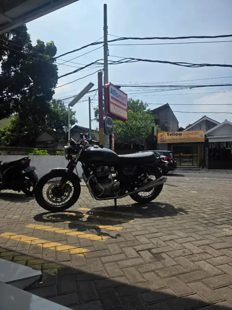 MOGE : ROYAL ENFIELD INTERCEPTOR 650 KONDISI ISTIMEWA
