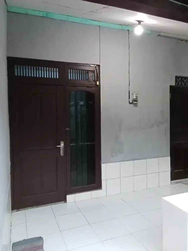 DIKONTRAKKAN RUMAH STRATEGIS