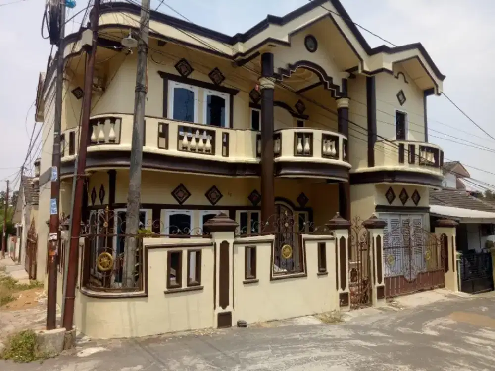 Dijual rumah Km.9 Jl. Kebun Bunga Dalam Komplek Lt : 145/m2 Hrg : 1 M