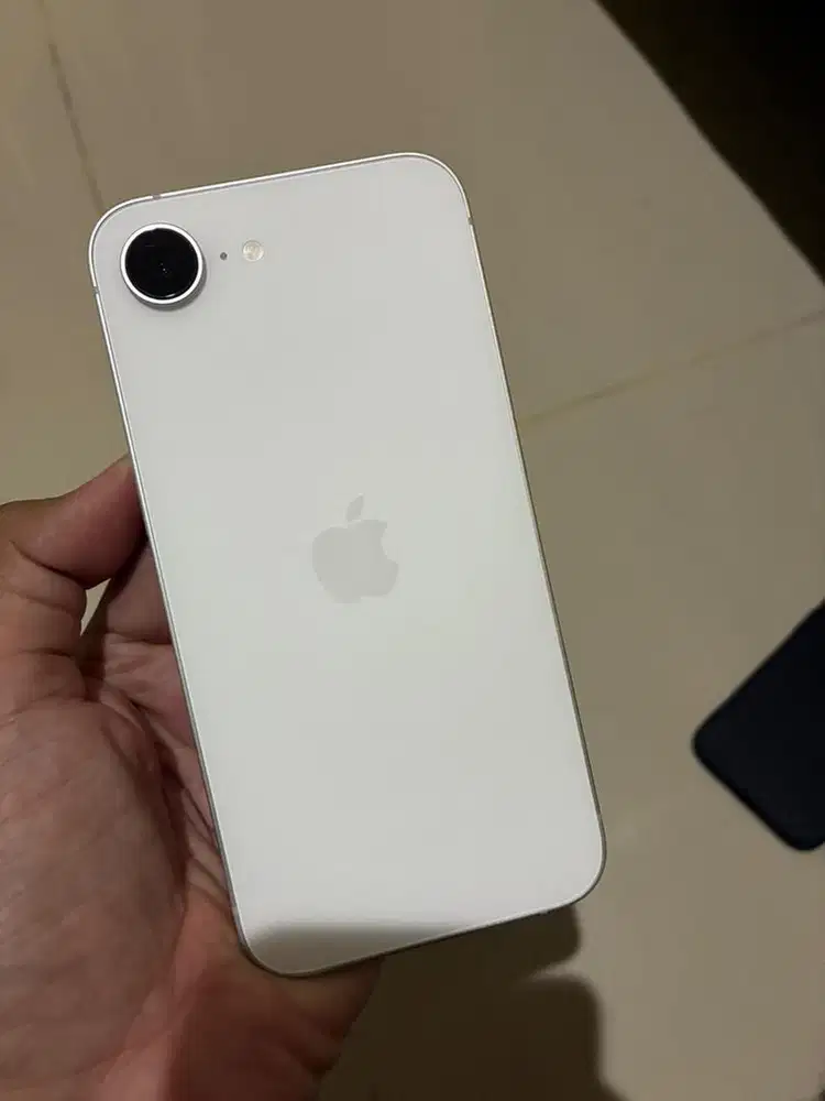 Iphone 16 e 128gb like new