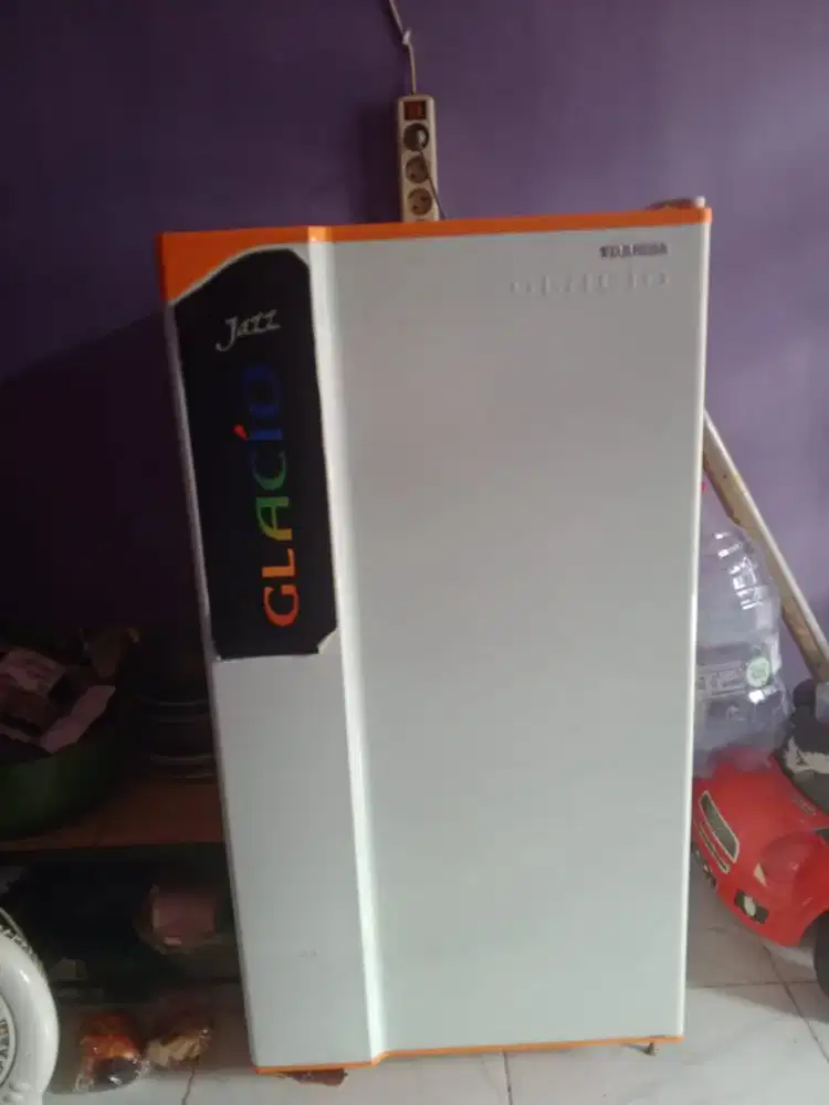 Kulkas toshiba glacio 1 pintu