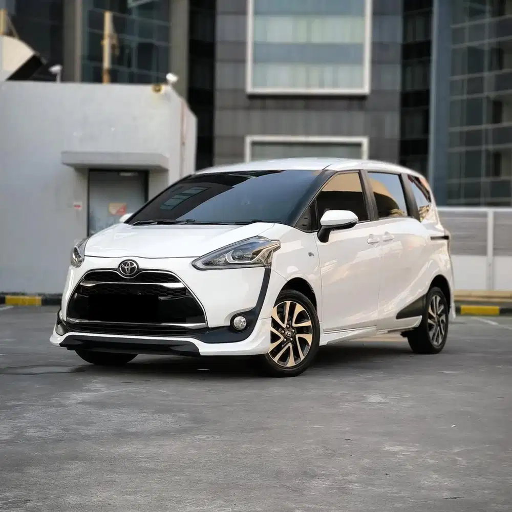 Mobil Terawat‼️Toyota Sienta Q 1.5 Cvt 2017 Dp 15jt