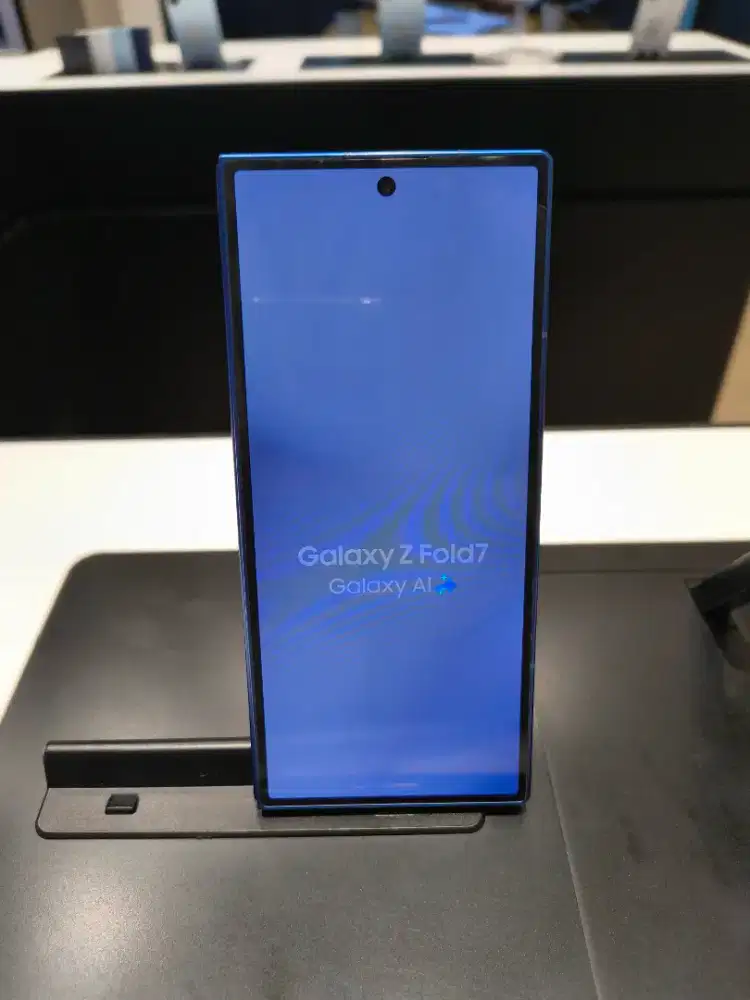 Samsung Z Fold 7 256GB Free Tab A11 wifi