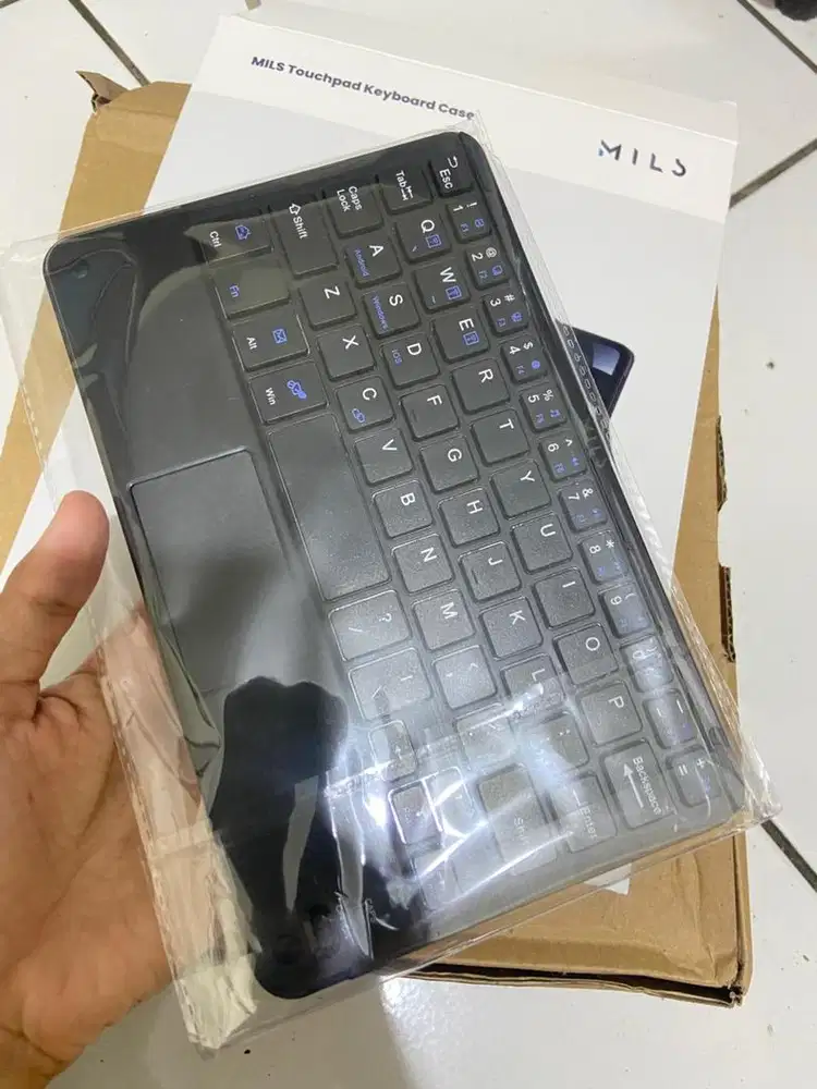 MILS Touchpad Keyboard Case for iPad Mini 6/7
