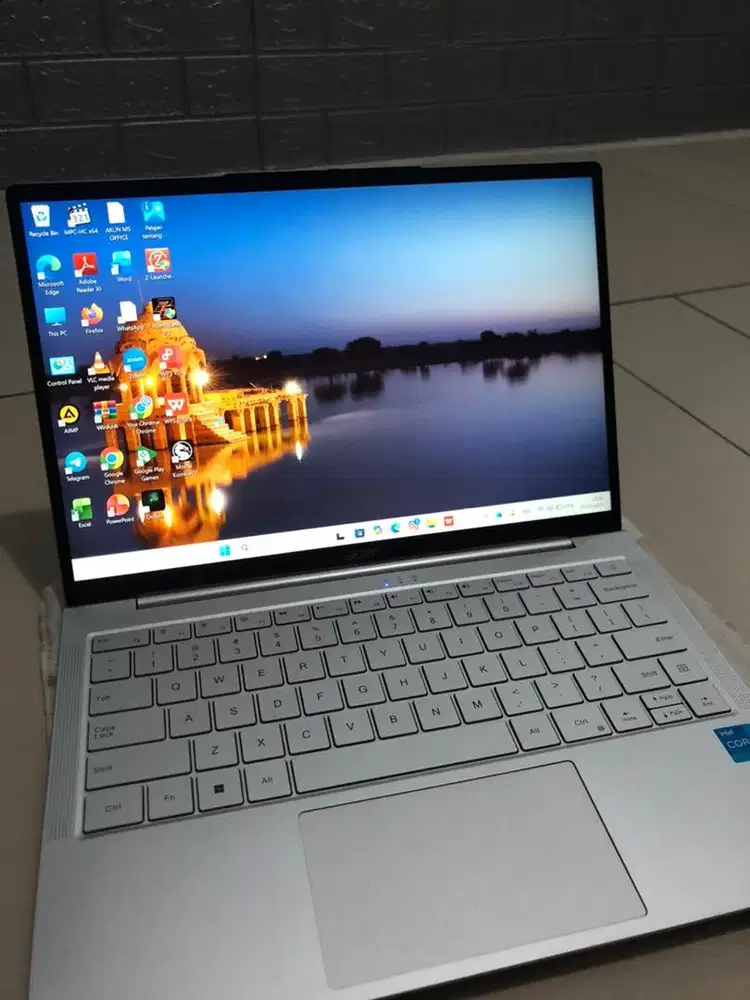 Laptop Acer AL1-14M I13 1215U