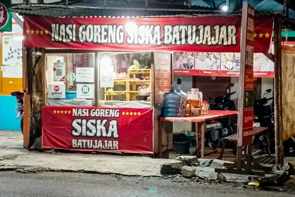 Jual cepat gerobak nasi goreng beserta isinya dan lapaknya