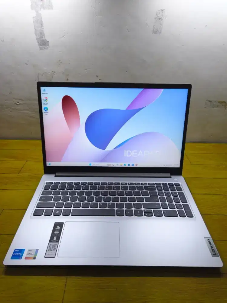 Lenovo Ideapad 1 core i5 gen 13