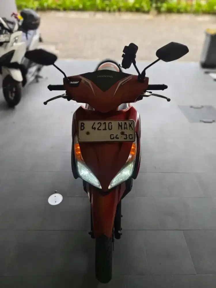 Vario 110 FI 2015 Red