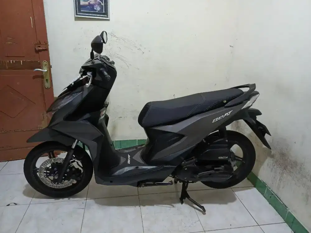 Honda beat Dulux cbs iss