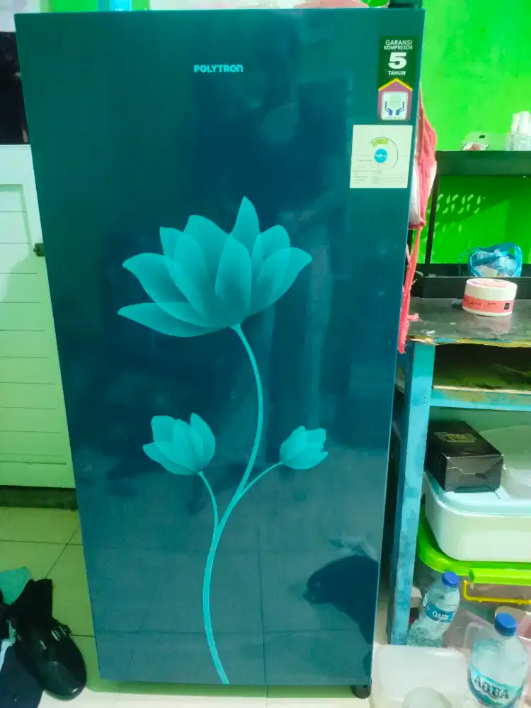 Di jual kulkas 1 pintu merk Polytron