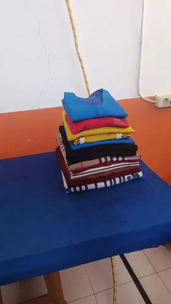 Loker laundry kencana