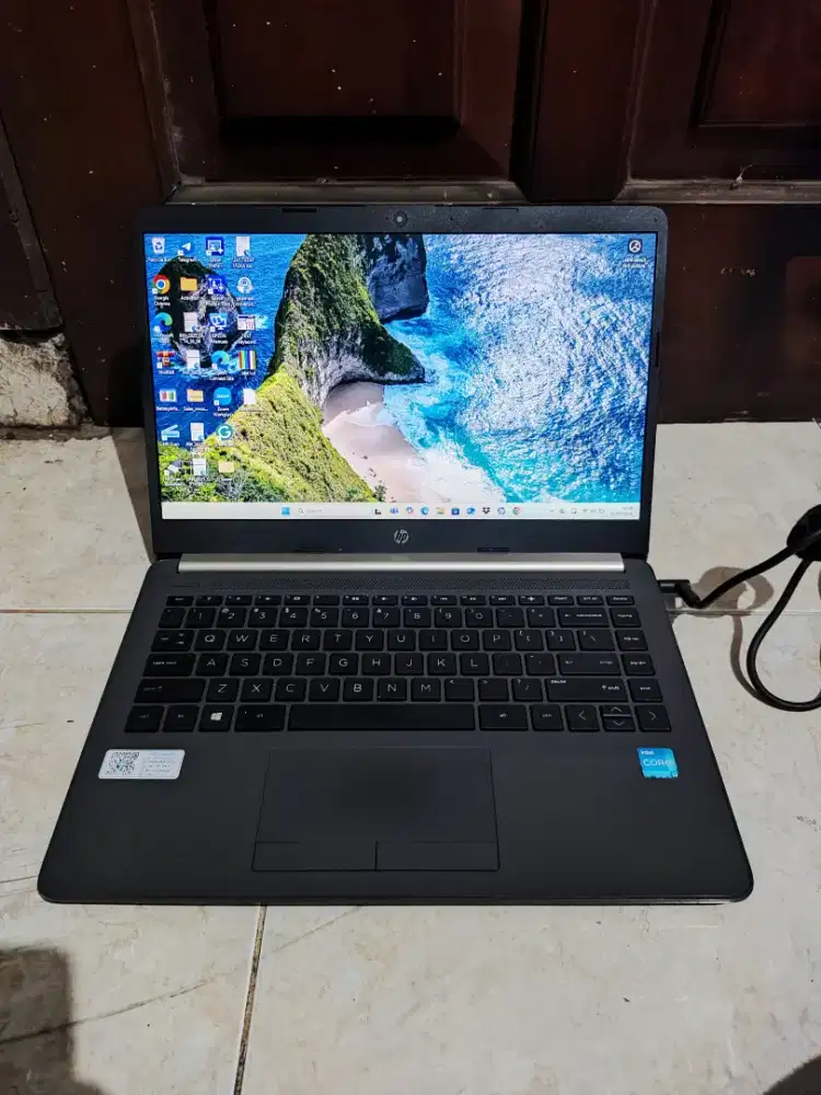 HP 240 G8 Notebook PC
11th Gen Intel Core i3-1115G4
Ram 4 GB
SSD 256GB