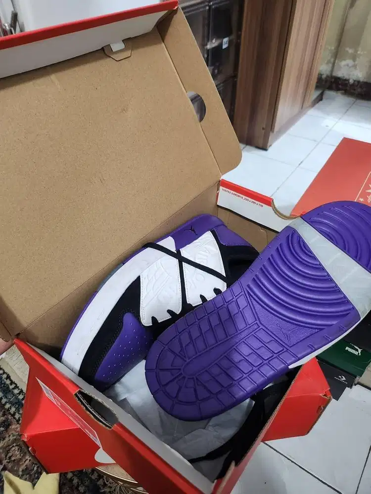 Nike jordan uang putih