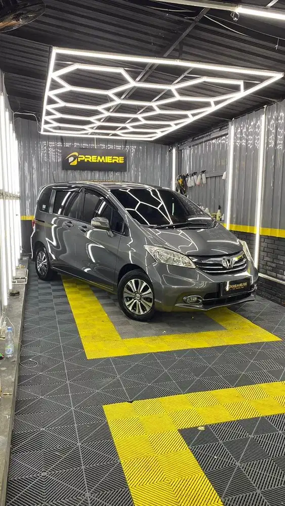 Dijual Honda Freed PSD matic 2013