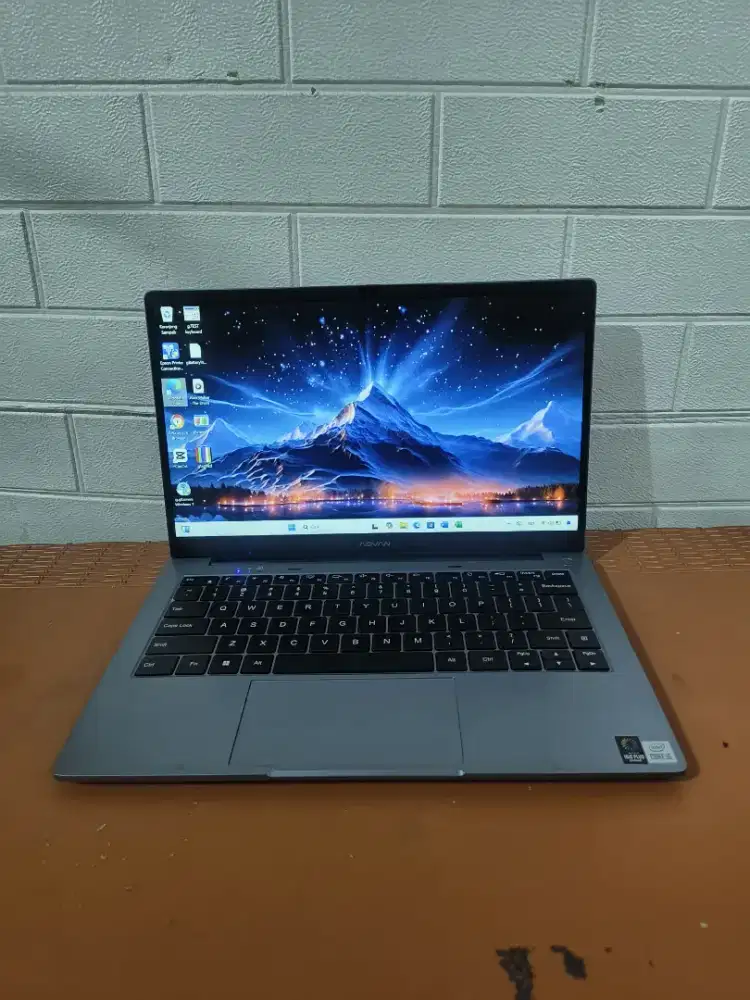 Advan 1740/ word pro
Intel Core i5 Gen 1035G7
Ram 8 GB
SSD Nvme 256 GB