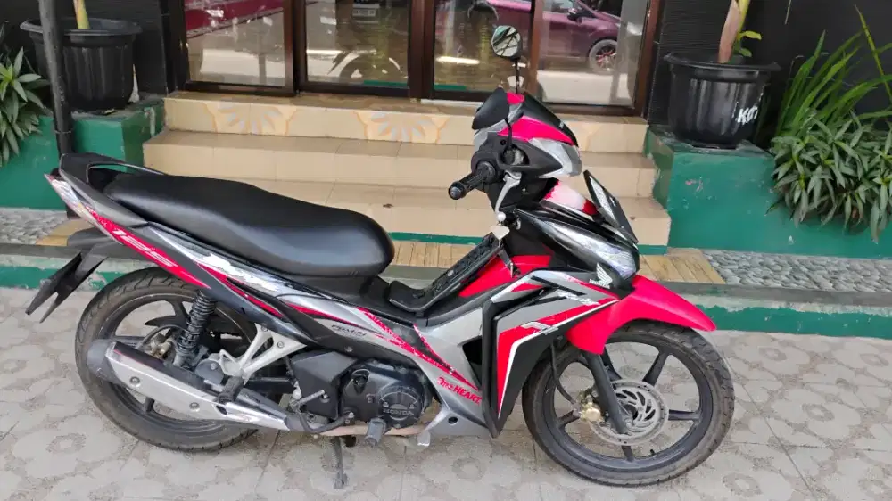 Honda Blade 125 Fi 2015