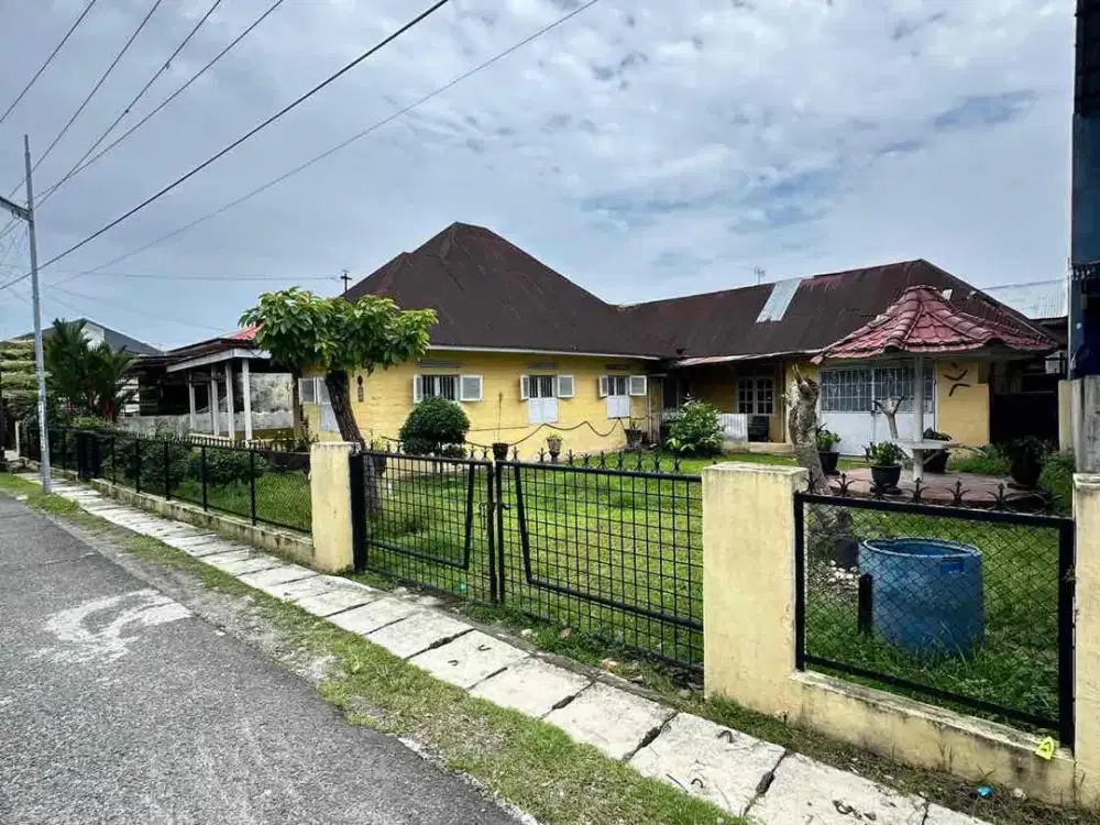 DIJUAL TANAH DAN BANGUNAN SEMI PERMANEN JALAN STM