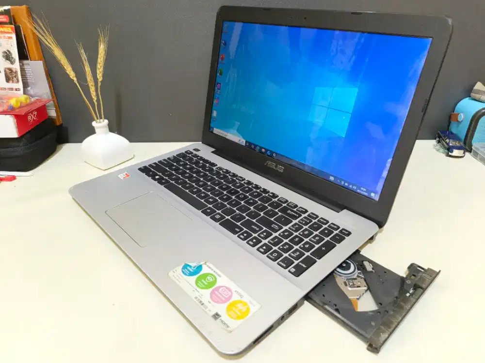 Laptop Asus X555QA Numerik Amd A10 Gen 9 Ram 8Gb Hdd 1000Gb