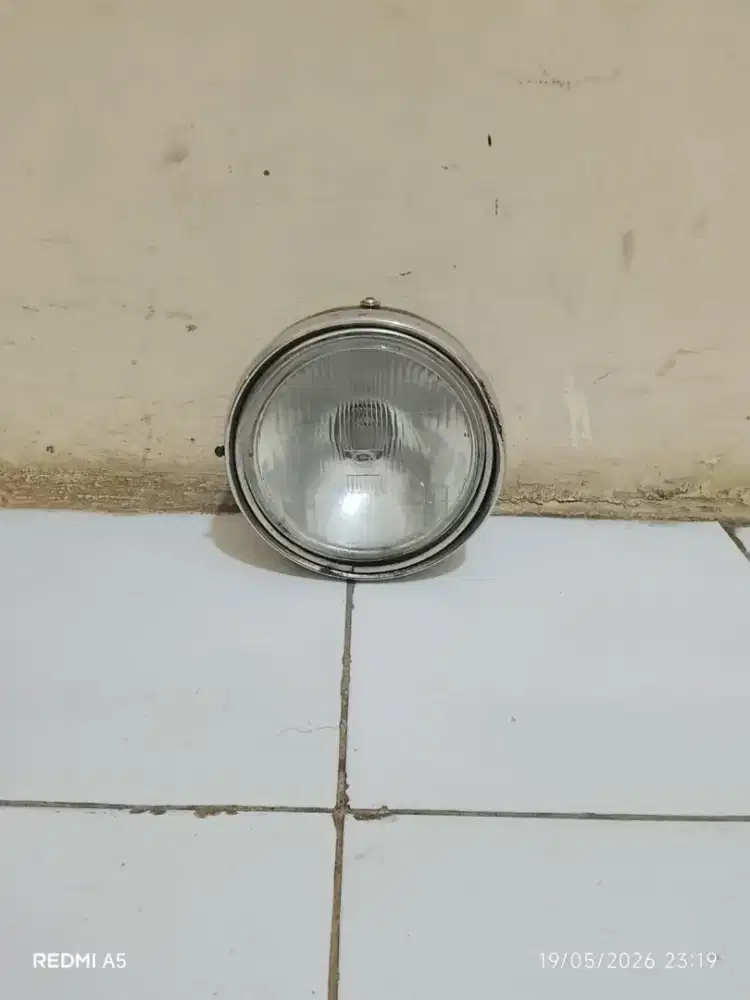 Headlamp lampu depan