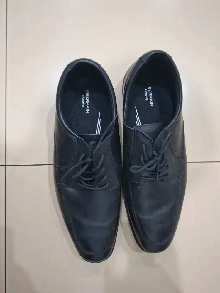 Sepatu pantofel obermain