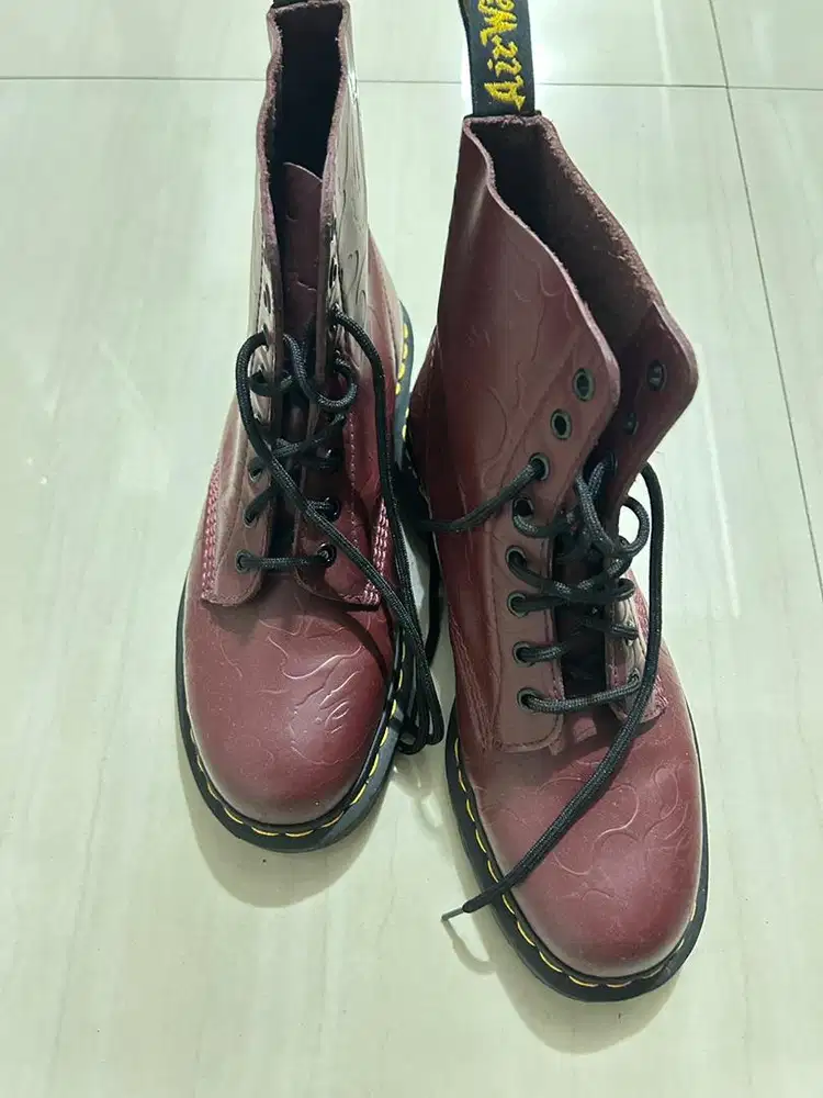 Sepatu Booth Kulit Dr Martens