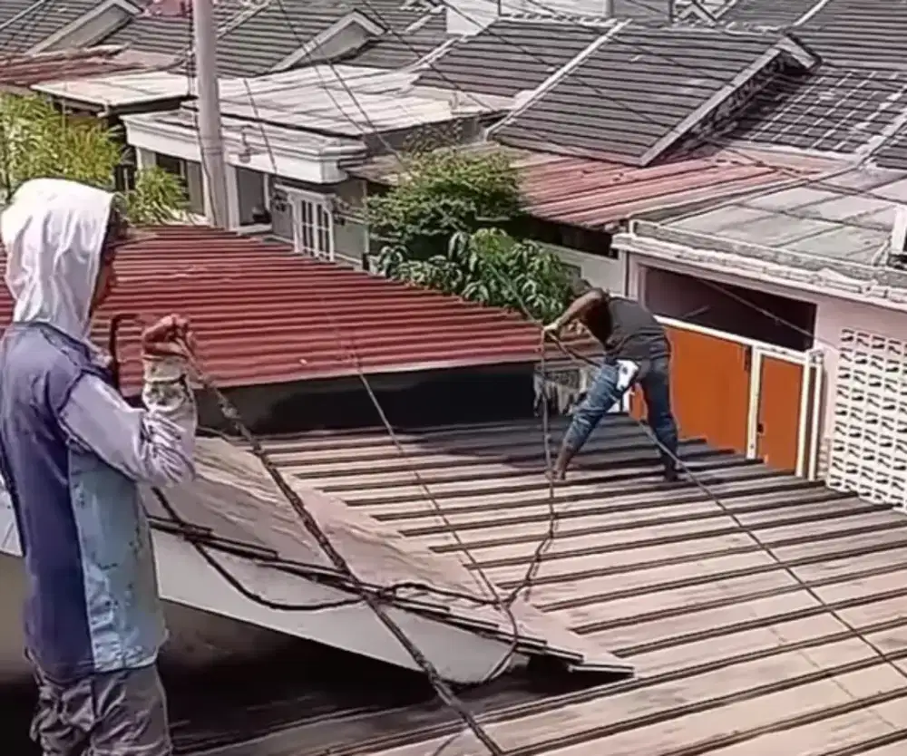 Tukang renovasi atap bocor.dak retak .cat atap