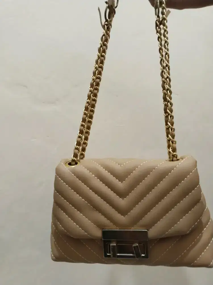 Tas selempang krem