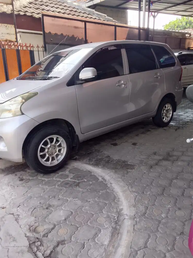 Daihatsu Xenia Tipe X 2013 Bensin
