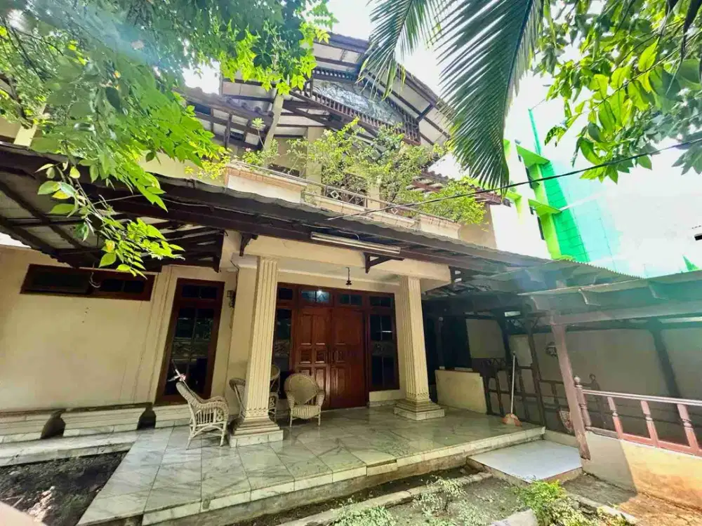 rumah cilandak  lokasi strategis cocok utk usaha , kost2 , supermarket,