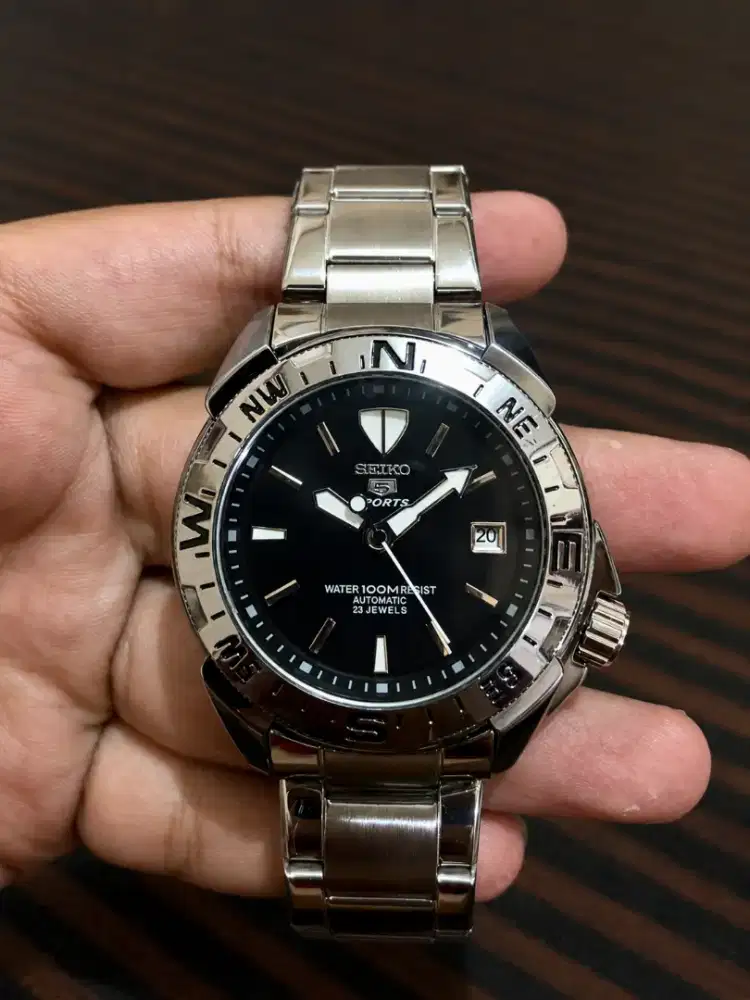 SEIKO 5 SPORTS AUTOMATIC – Compass Bezel Rare Model