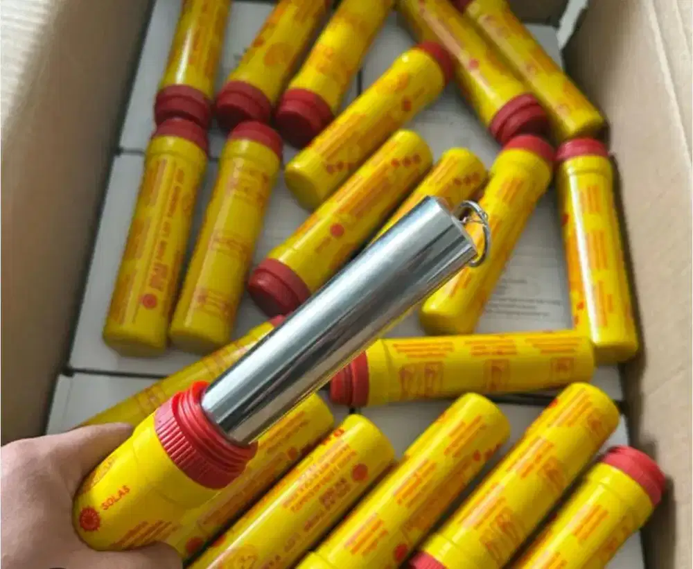FLARE UNTUK SUPORTER SEPAKBOLA
