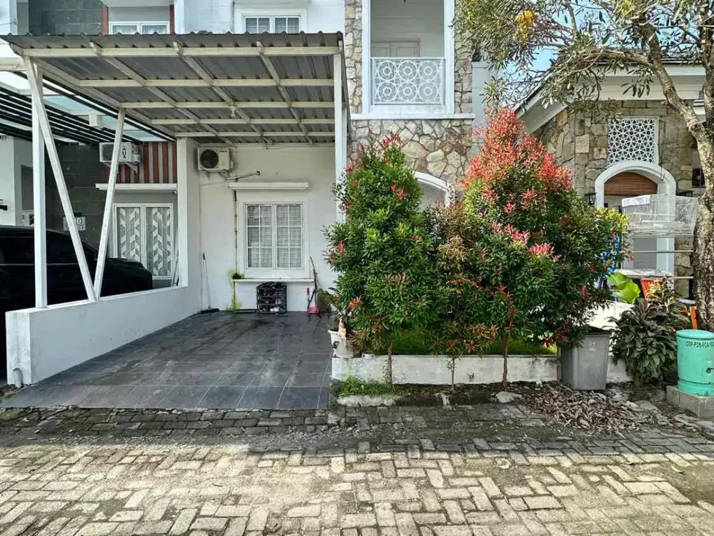 RUMAH FULL FURNISHED DALAM KOMPLEK JLN FLAMBOYAN