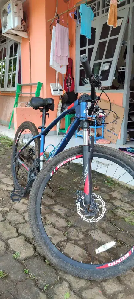 Sepeda gunung genio M-345