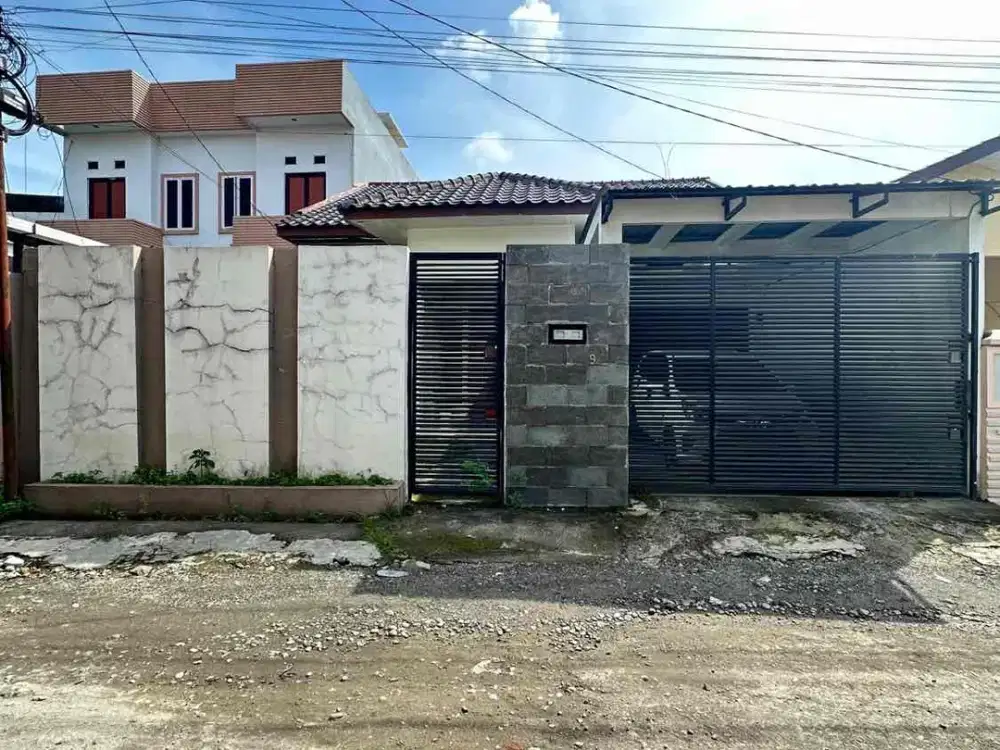 DIJUAL RUMAH LUAS DEKAT KAMPUS USU