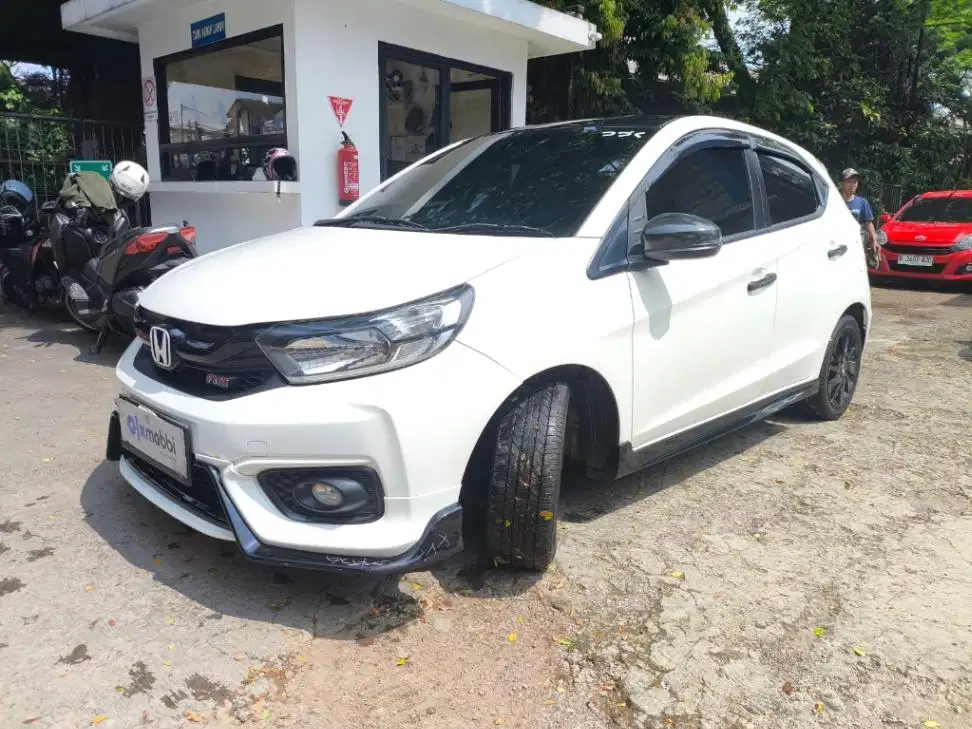 LOW DP Honda Brio 1.2 RS Bensin-AT 2022 SAW