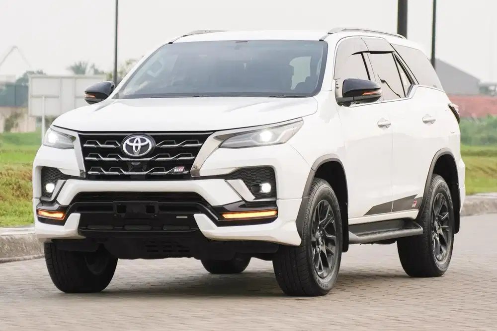Toyota Fortuner 2.8 GR Sport 2023 Warranty! Full Spec
