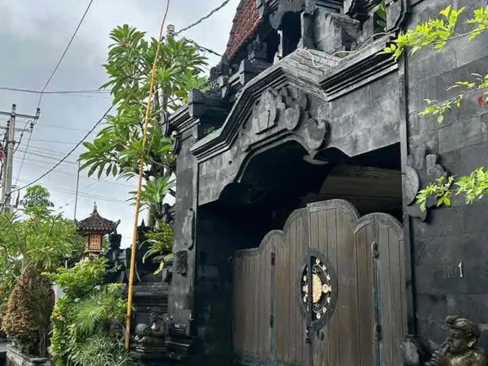 Dijual Rumah Style Bali Lantai 2, dikawasan Jalan Siulan Penatih Denpasar Timur.