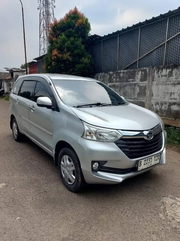 Xenia R Manual 2018 silver aduhai
