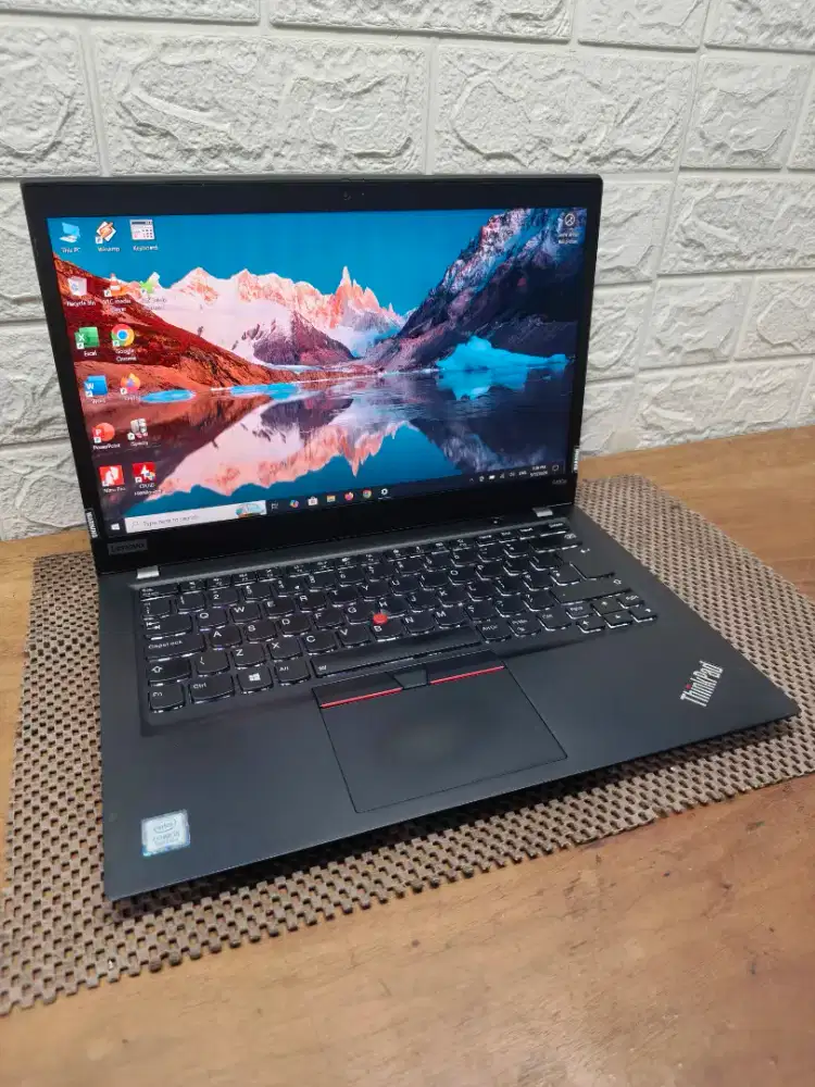 Lenovo Thinkpad T490s intel Core i5 Gen-8 (8/256gb) 14 inc Touchscreen