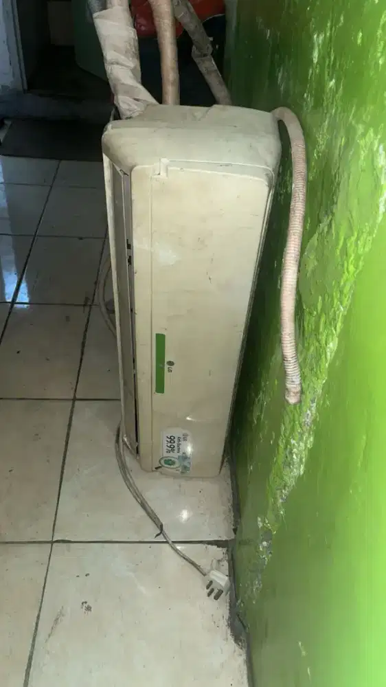 Di cari teknisi AC dan Helper
