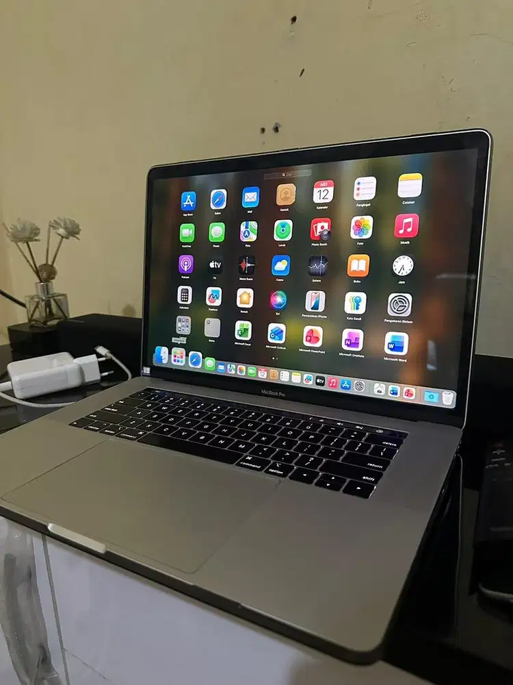 Macbook Pro 2019 15inch Touchbar