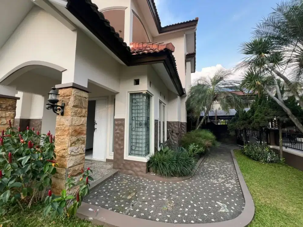 Rumah Bagus Posisi Hook di Suryalaya Cijagra Bandung