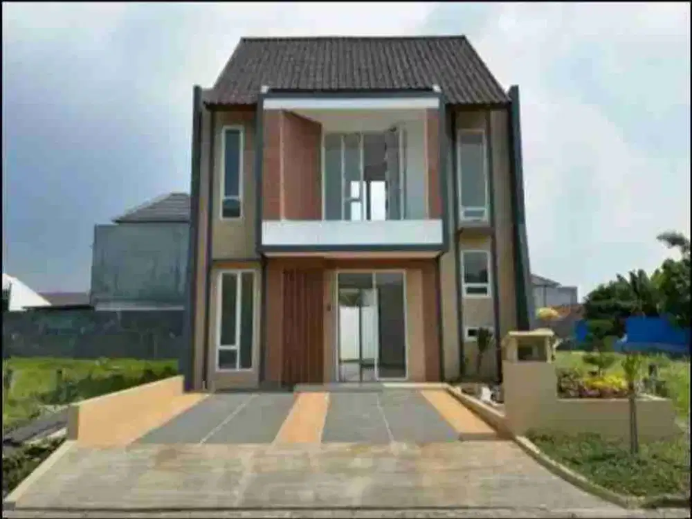 Rumah Sultan 2 lantai harga Murah di pusat Kota Sepatan