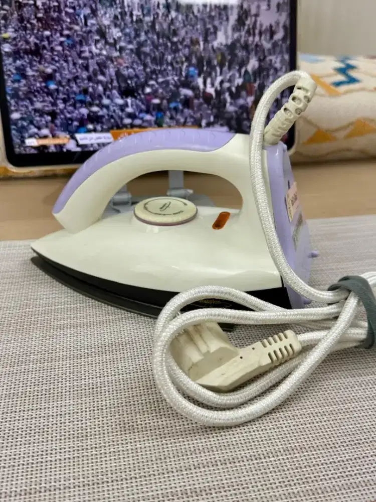 Setrika Maspion HA-340 (Ungu)