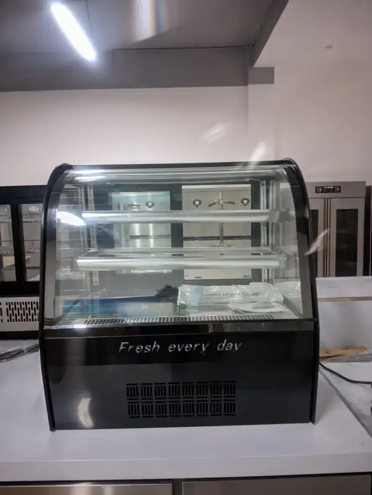 SHOWCASE CAKE ETALASE PENDINGIN KUE SHOWCASE COOLER COUNTER CAKE 70/90